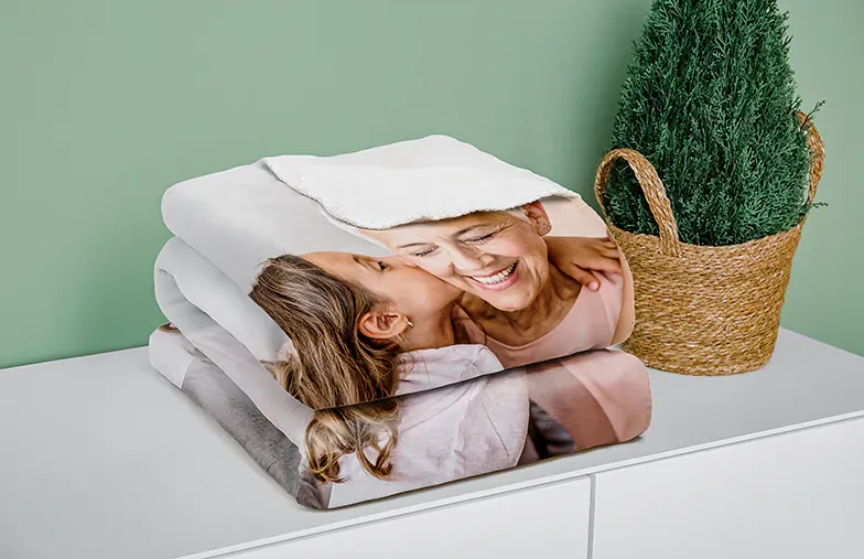 Folded fleece photo blankets