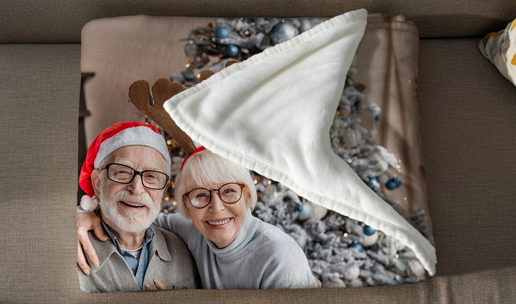 Mink Touch Photo Blanket by Printerpix|Personalised Blankets|Large photo blanket on double bed with picture of girl photo|Photo blanket image with size comparison|Photo blanket black and white collage image||||||